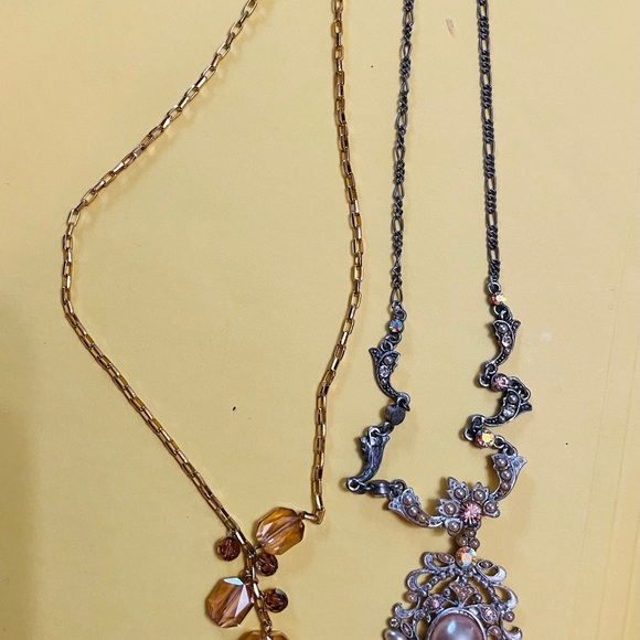 SALE!!!  Lot of 5 beautiful women’s necklaces-all unique and wearable now-NEW - Picture 7 of 15